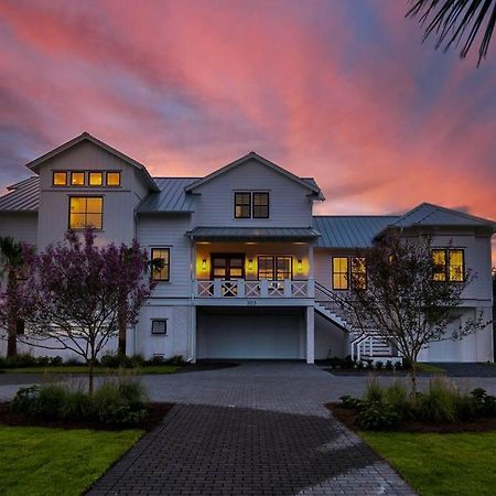New Waterfront Home With Deep Water Dock Isle of Palms Extérieur photo