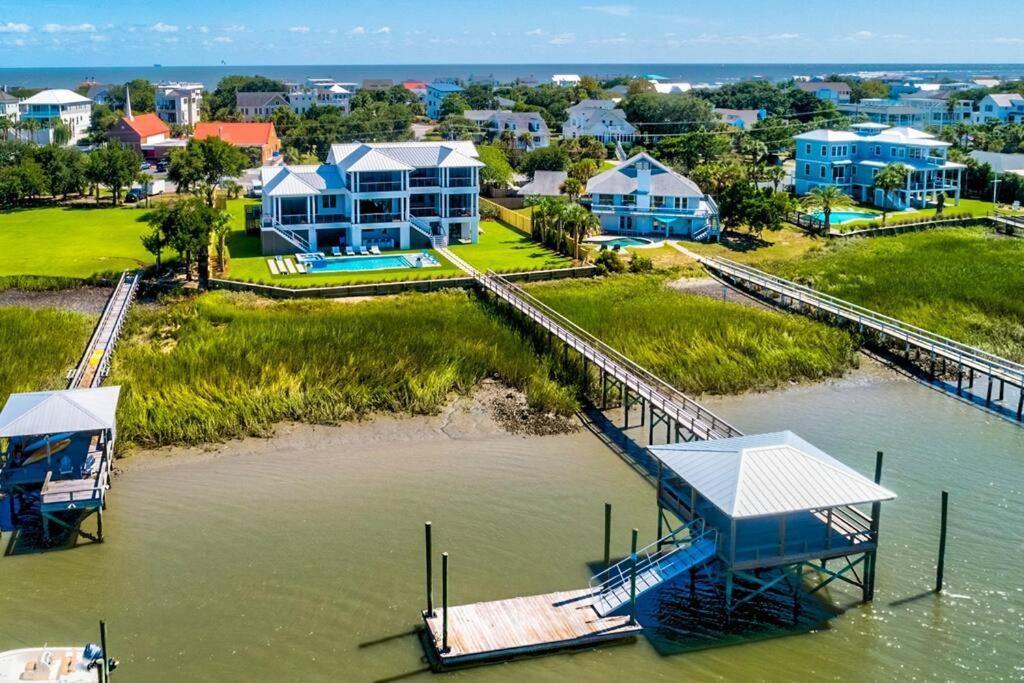 New Waterfront Home With Deep Water Dock Isle of Palms Extérieur photo