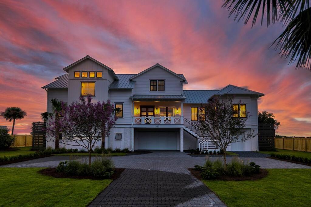 New Waterfront Home With Deep Water Dock Isle of Palms Extérieur photo